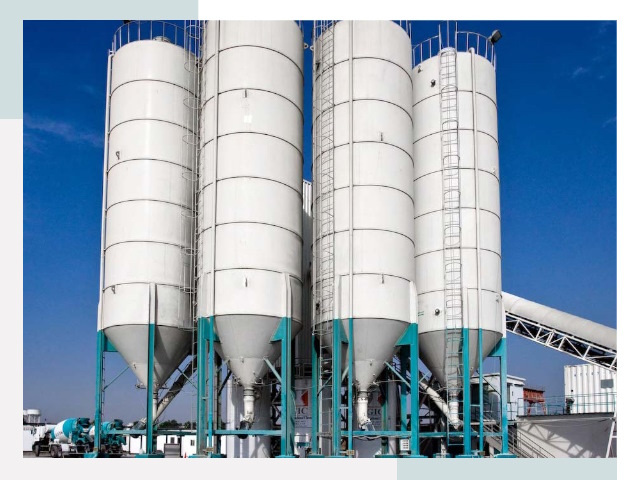 Строительство цементных силосов в Петергофе