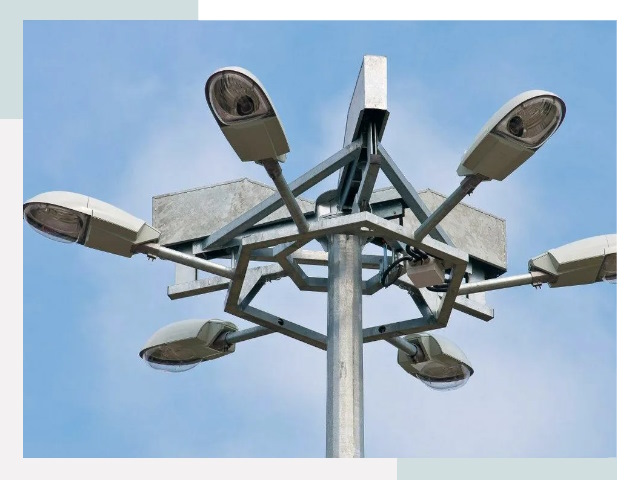 Монтаж осветительных мачт в Петергофе