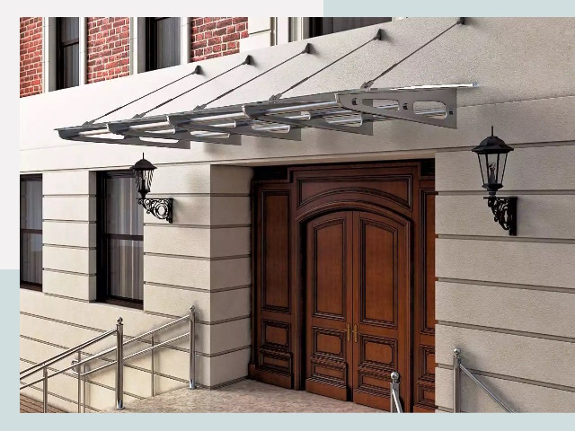 Металлические козырьки от 628 руб. в Петергофе