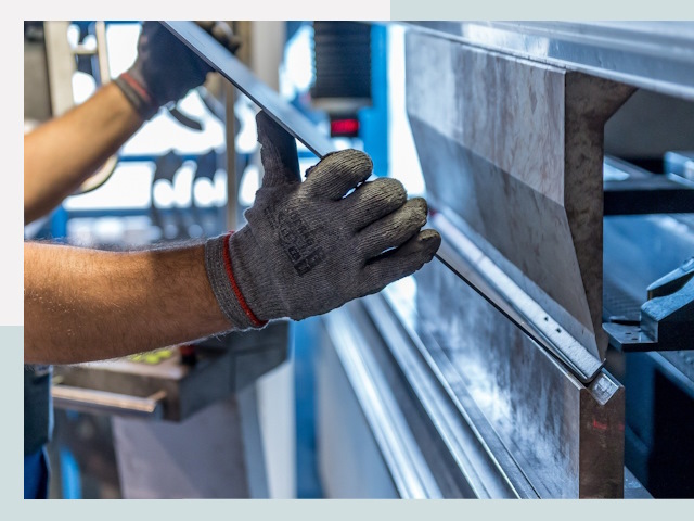 Гибка металла в Петергофе